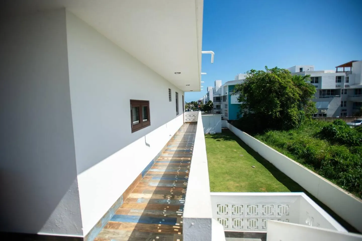 White Paradise Beach House فيغا باخا بيت للعطل