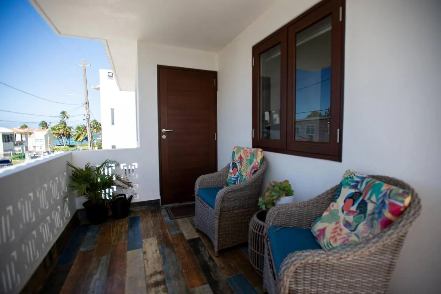 White Paradise Beach House فيغا باخا